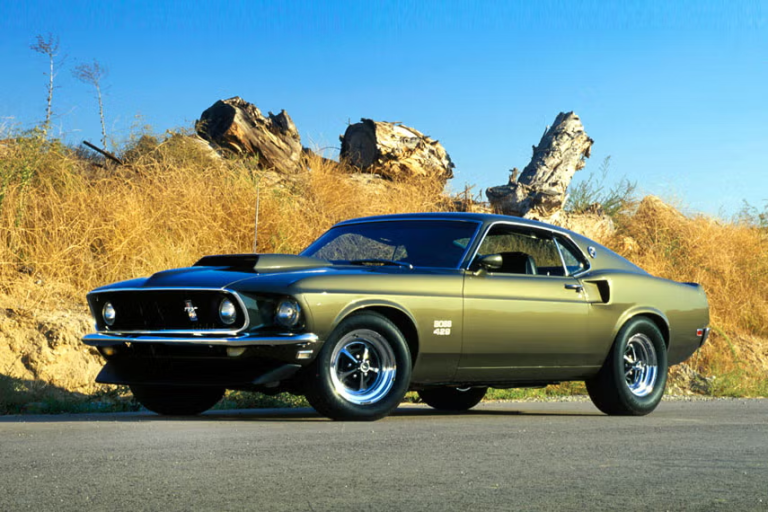 Why Classic American Muscle Cars Are Still Popular Among Collectors